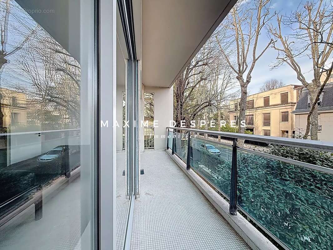 Appartement à NEUILLY-SUR-SEINE