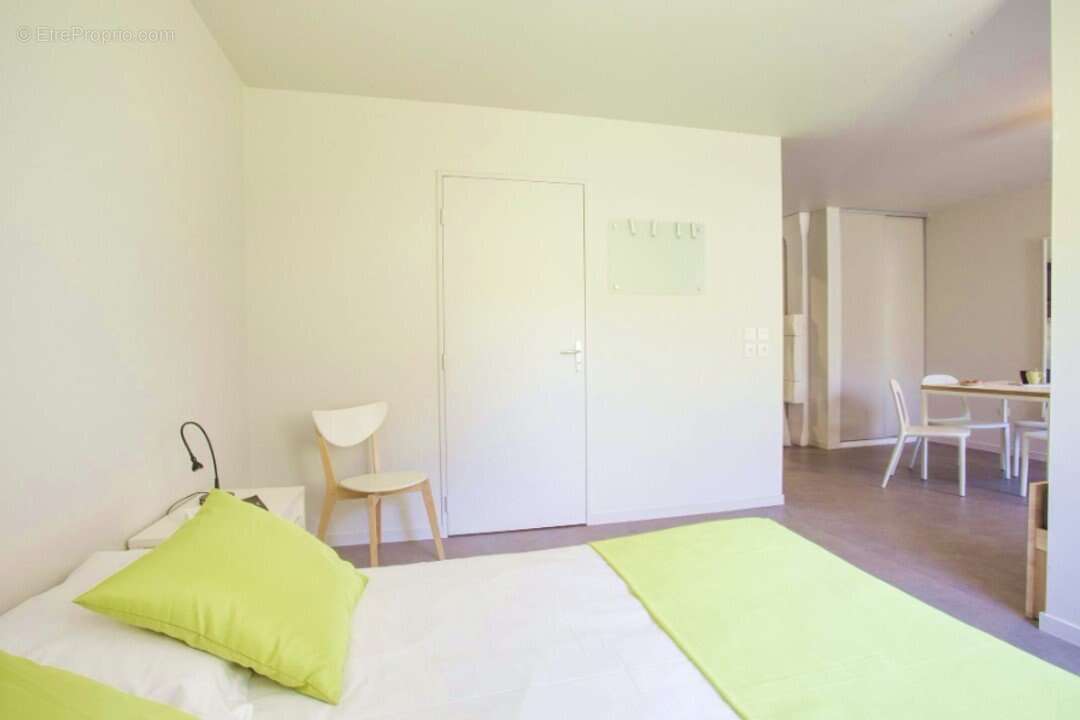 Appartement à SAINT-CYR-L'ECOLE