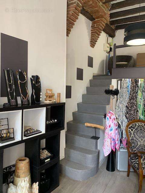   - Commerce à TOULOUSE