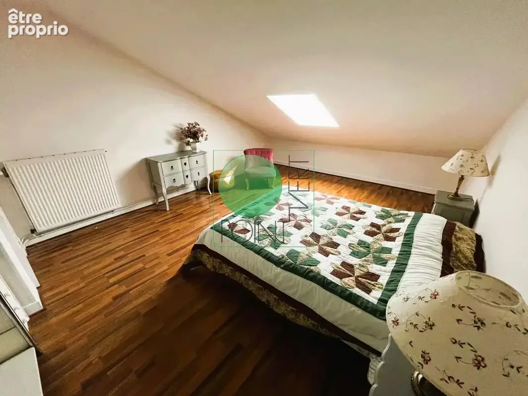 Maison 9 pieces - vert-le-grand - photo 11