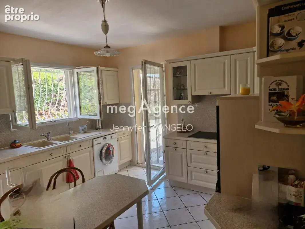 VILLA PLAIN PIED T4, 10 min à pieds port Sanary-sur-Mer - photo 4