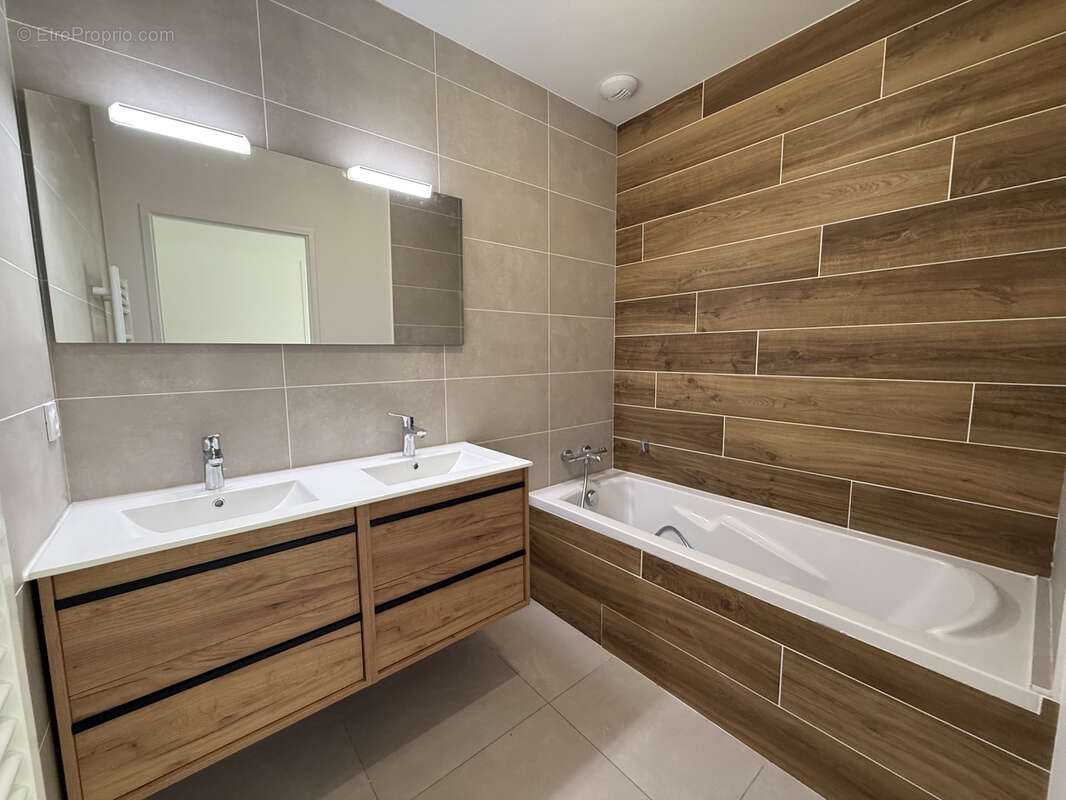 Appartement à COMMUNAY