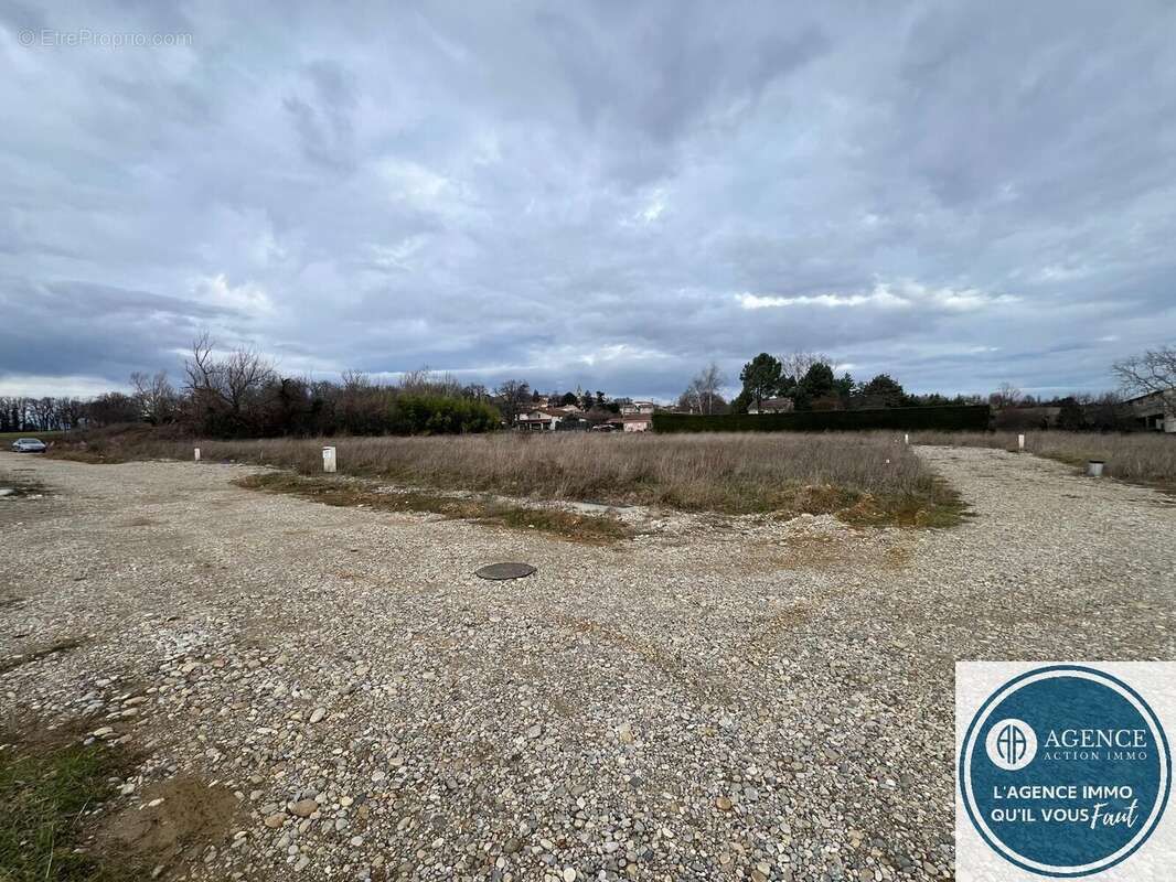 Terrain à MOISSIEU-SUR-DOLON