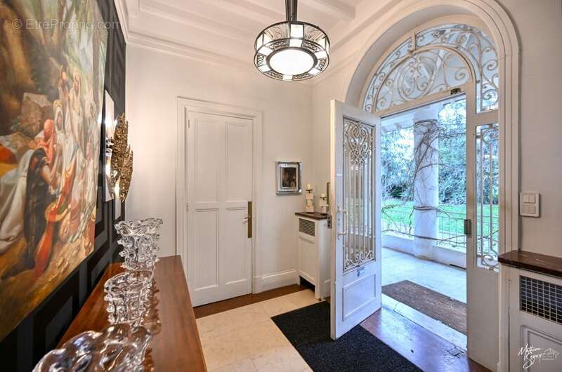 Maison à CHAZELLES-SUR-LYON