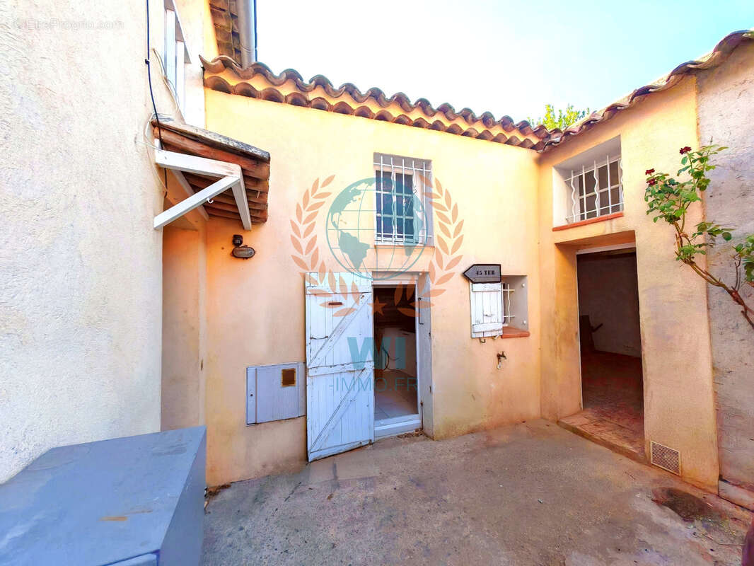 Maison de village avec extérieur - photo 10