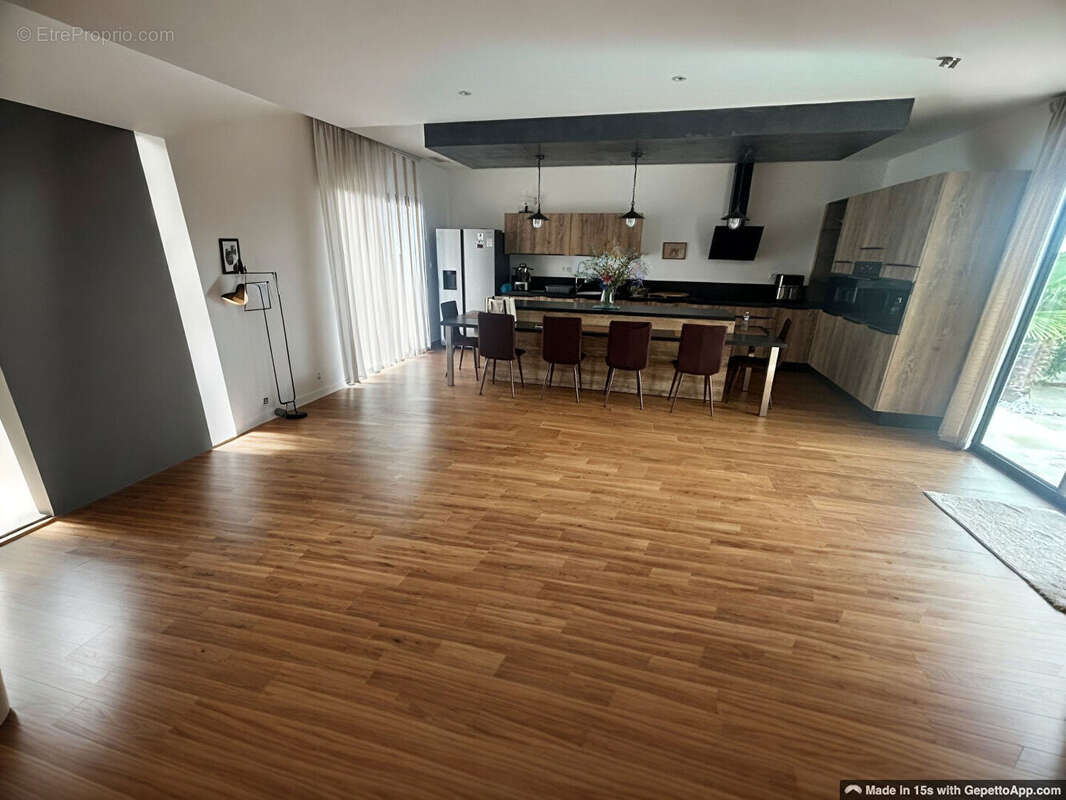 Maison à SAINT-GILLES