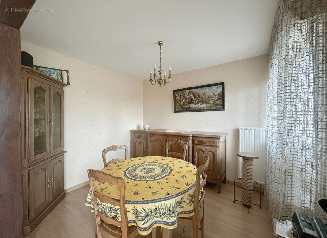 Appartement à CORBEIL-ESSONNES