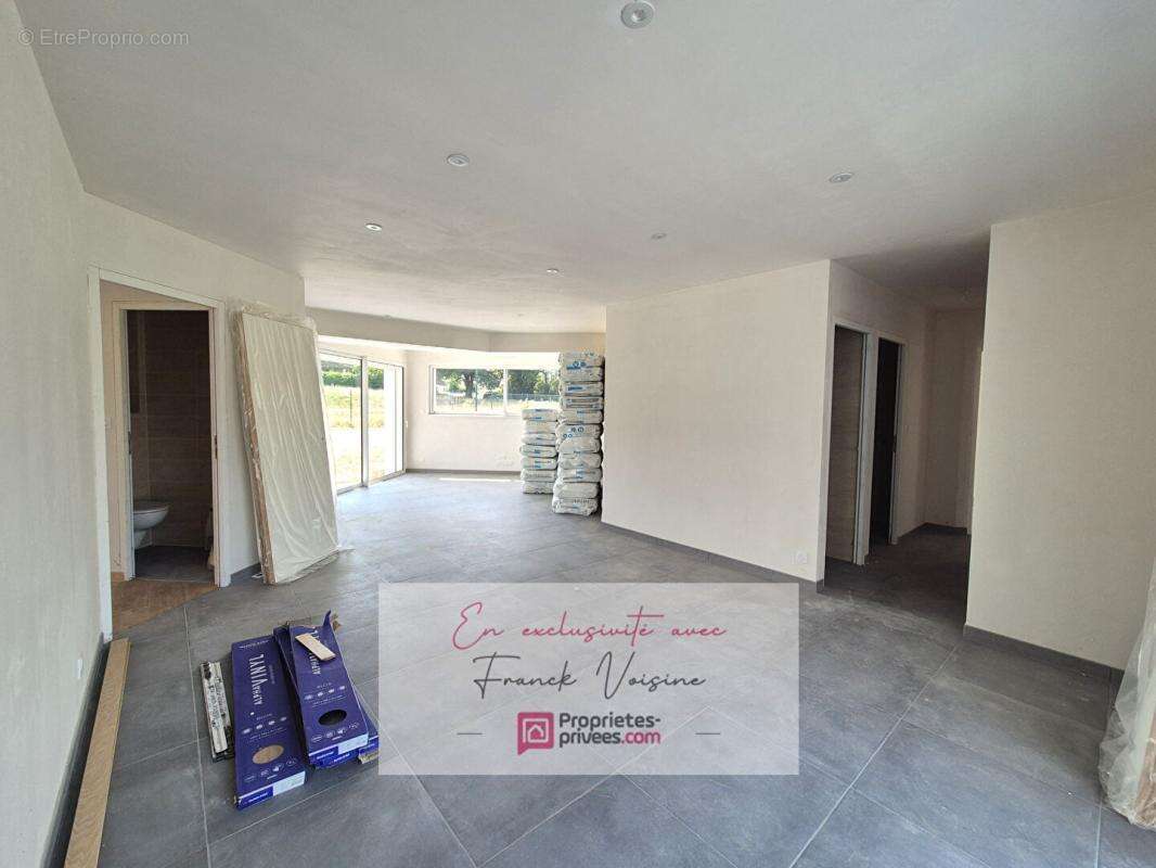 A VENDRE en Exclusivité à L'Oie, maison de 125 m2 avec 4 chambres sur une parcelle de 644 m2 env - photo 11
