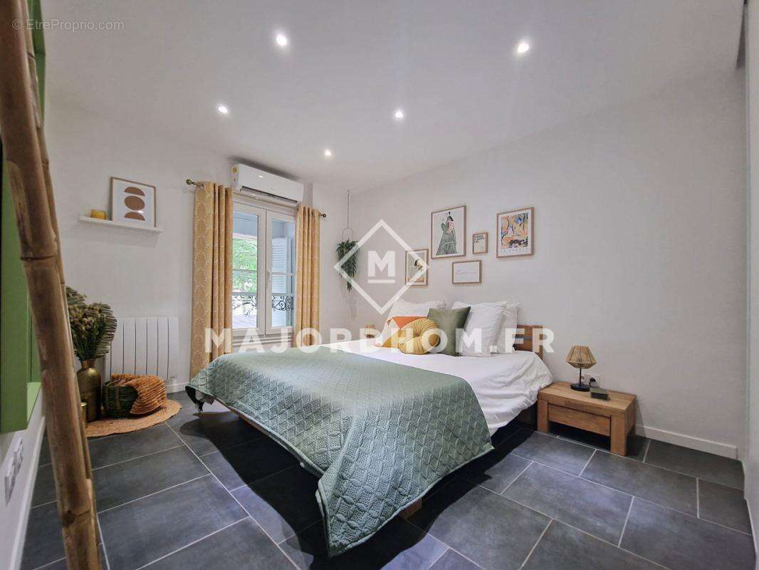 Appartement à MARSEILLE-6E