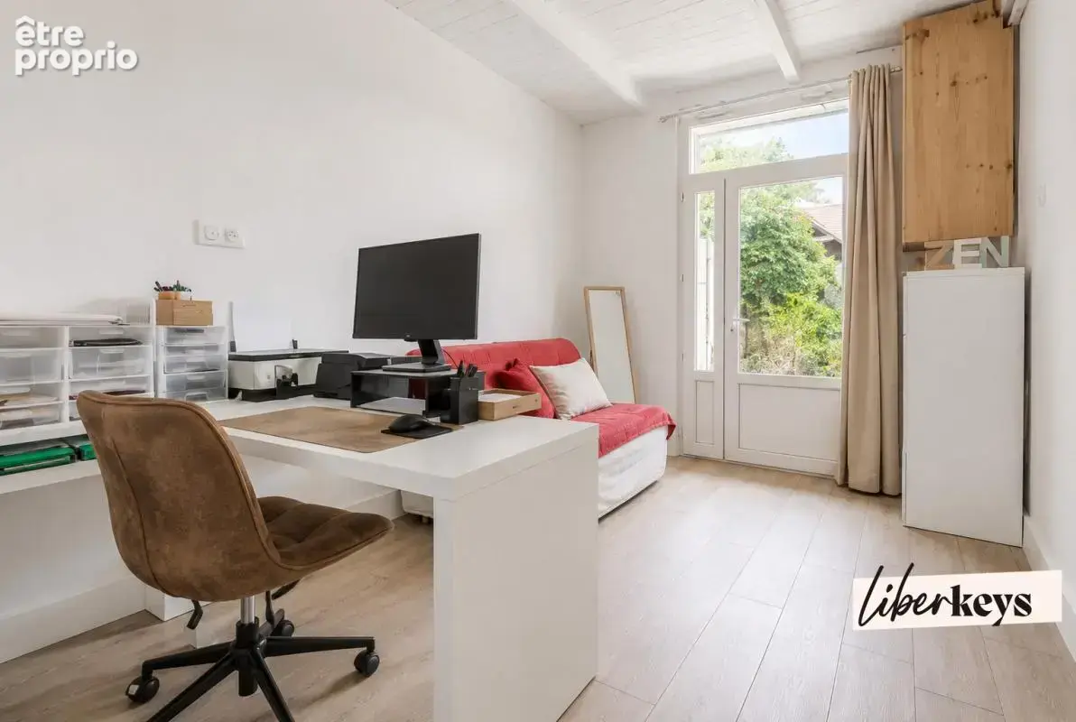  Gémenos – Maison familiale piscinable avec jardin et 2 places de parking - photo 7