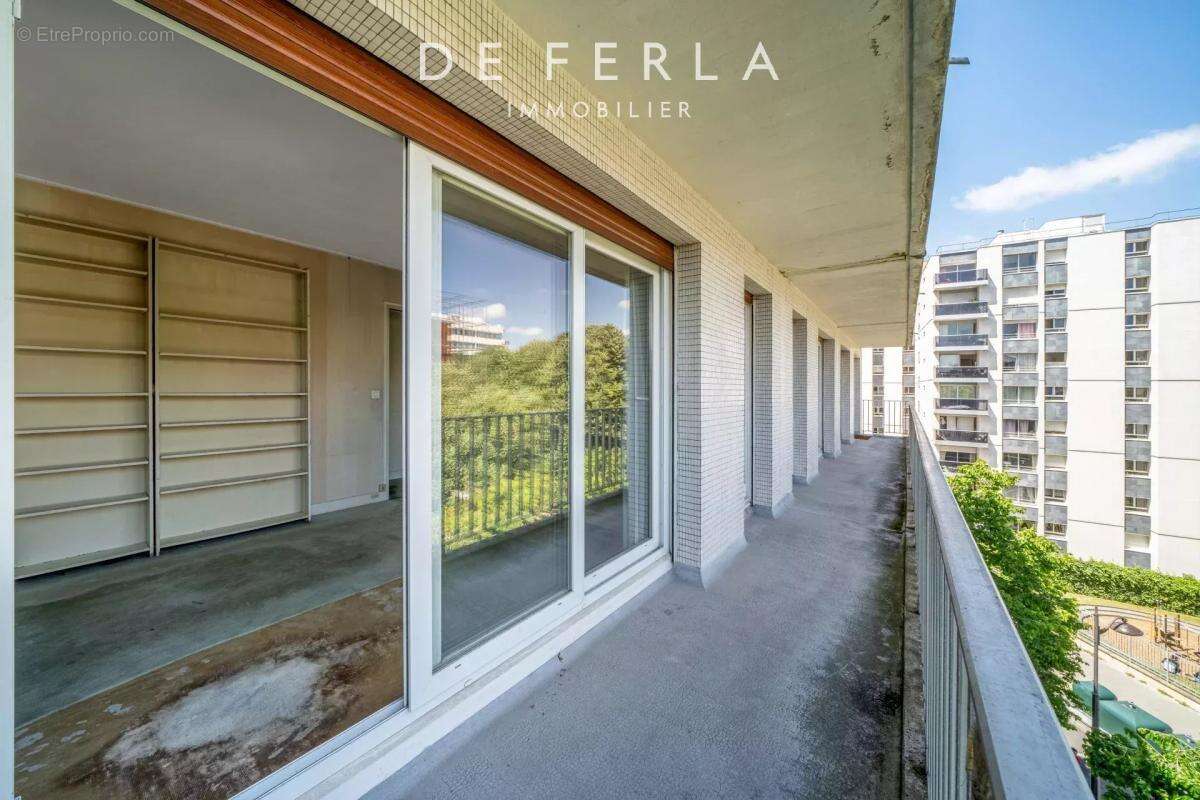 Appartement à PARIS-15E