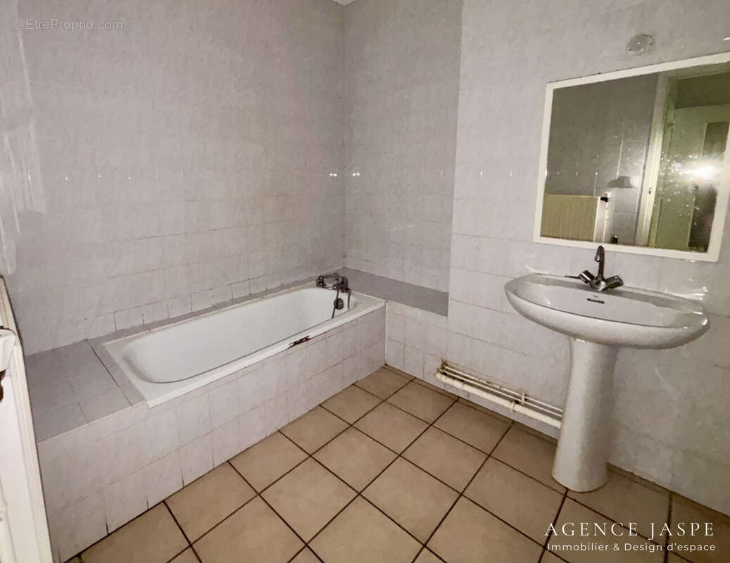 Appartement à SAINT-ETIENNE
