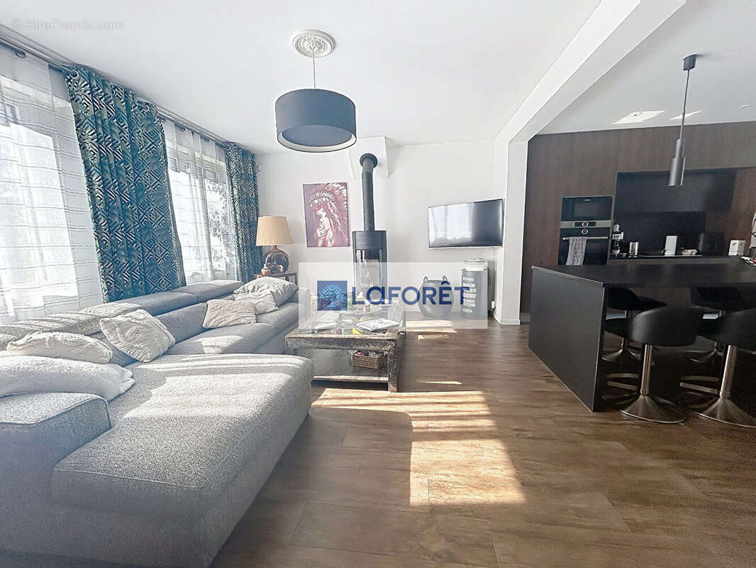 Maison à SARTROUVILLE