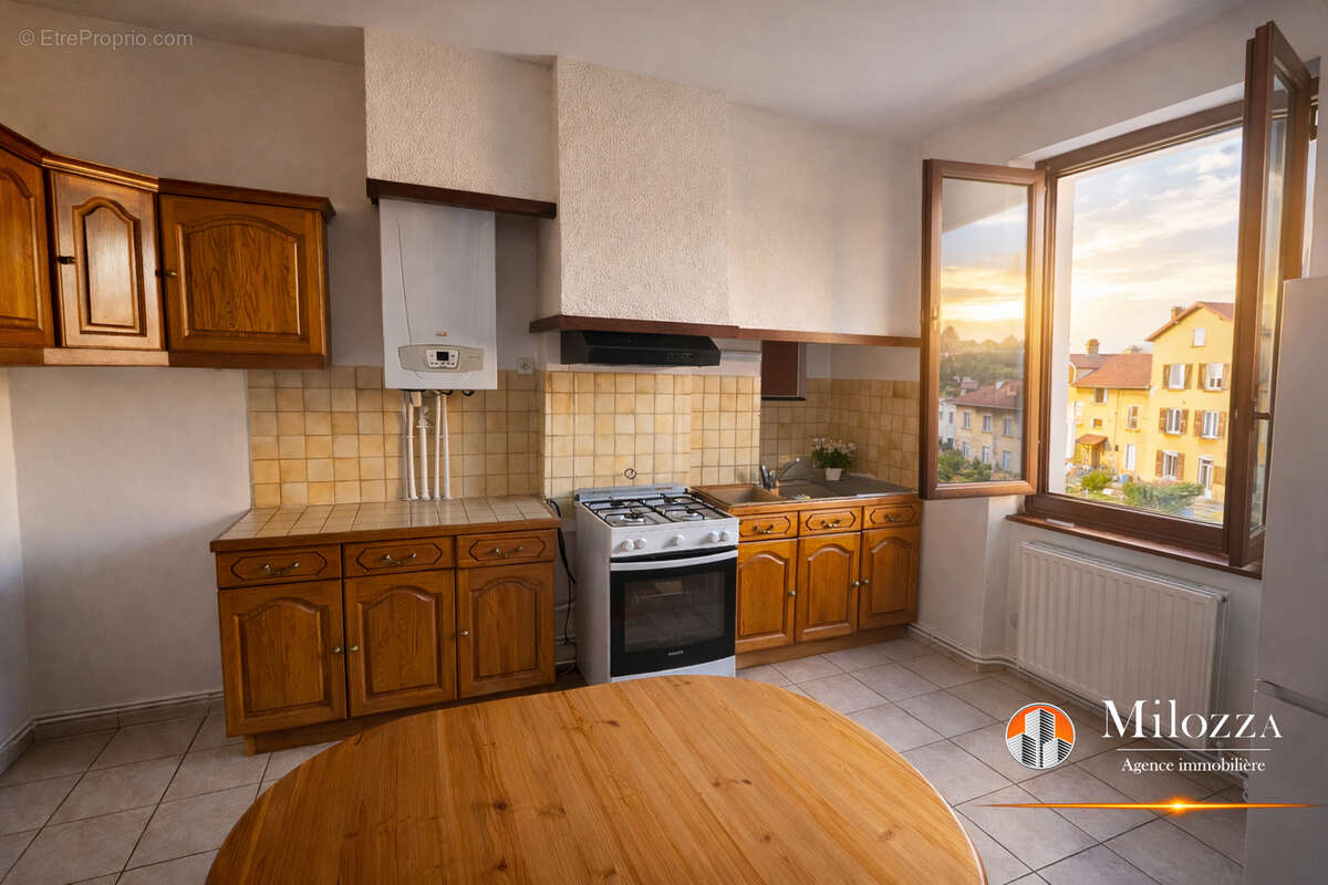 Appartement à NIVOLAS-VERMELLE