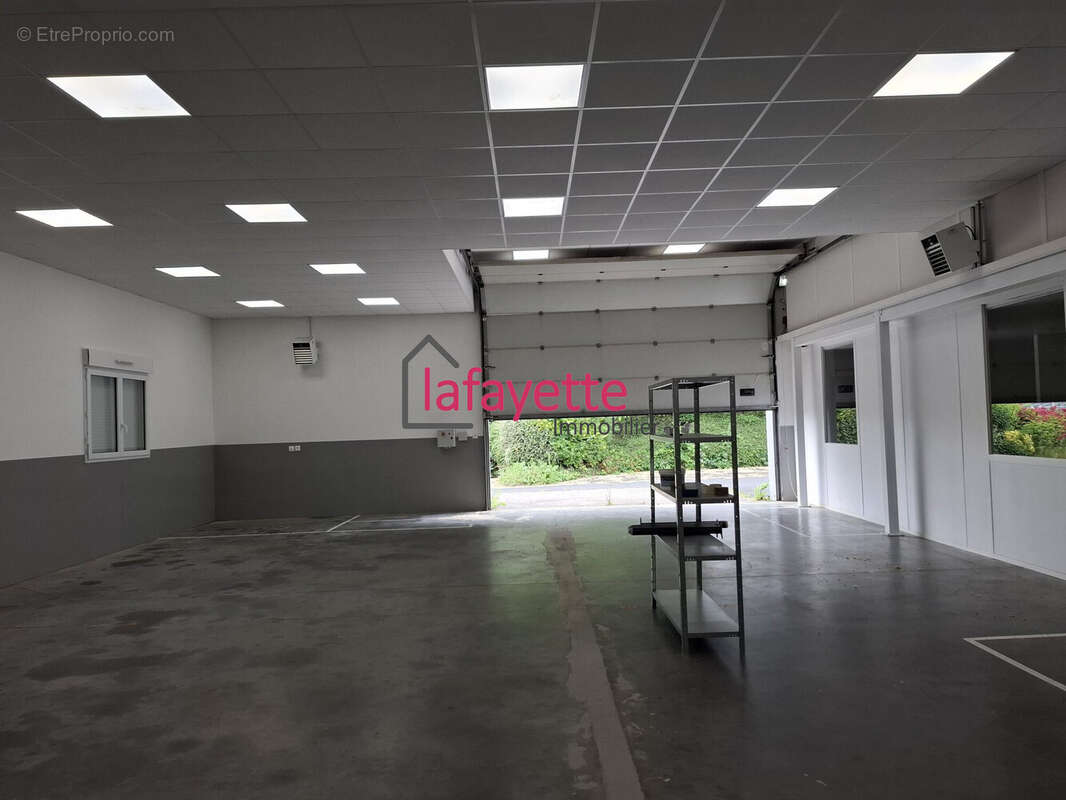 Commerce à BRETTEVILLE-SUR-ODON