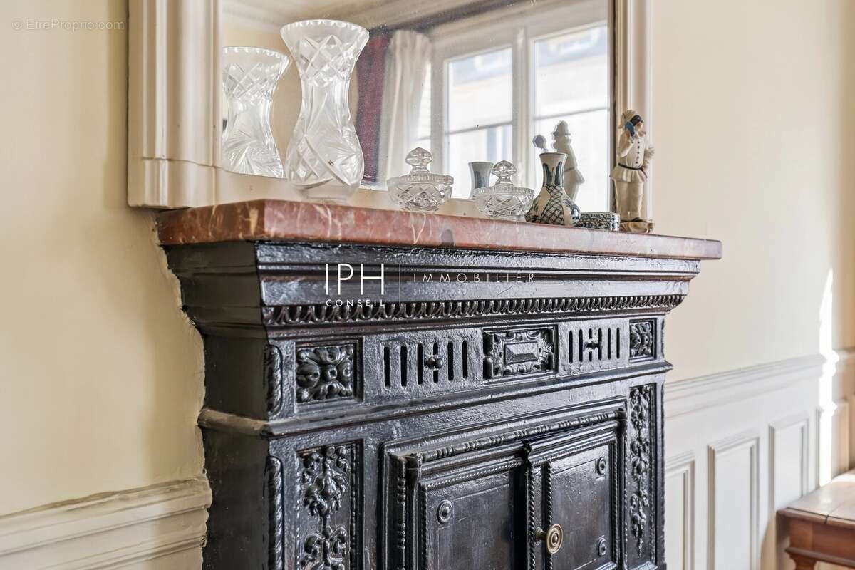 Appartement à NEUILLY-SUR-SEINE