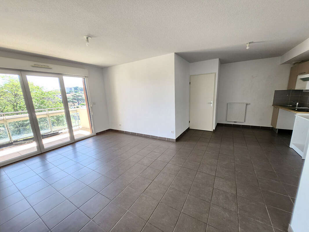 Appartement La Seyne Sur Mer 3 pièce(s) 60 m2 avec terrasse et place de parking - photo 2
