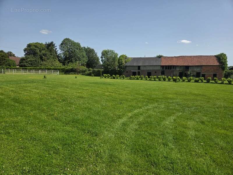 Terrain de 1750 M2 constructible à Duranville avec un grand bâtiment à rénover - photo 6