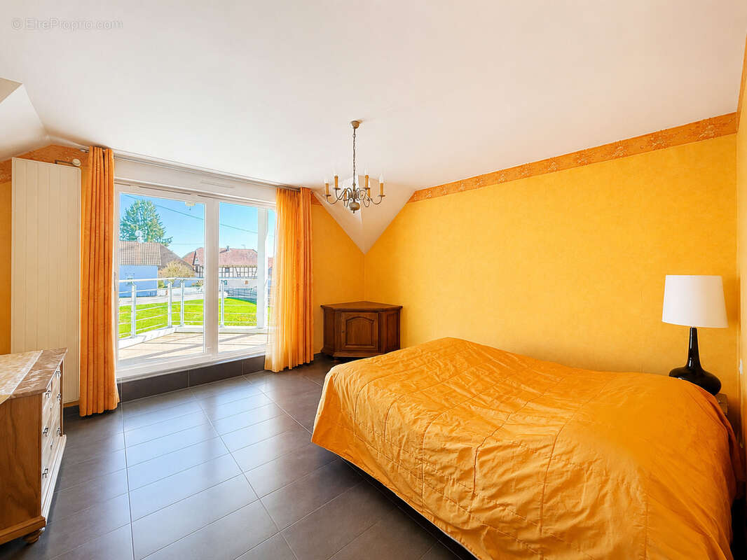Berstett - L’esprit maison dans une petite copropriété   5 pièces de 141,63 m2 avec jardin, terrasse, garage - photo 14