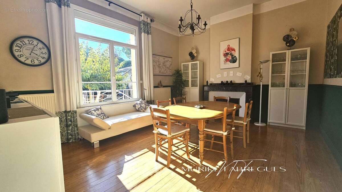 Maison de maître de 315 m2 avec  grandes dépendances, piscine chauffée, grand parc  de 3500 m2 - photo 9