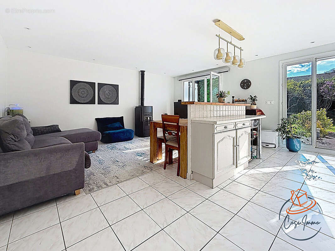 Maison à VERSONNEX