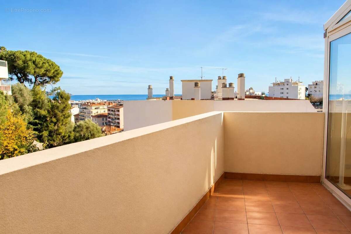Nice "bas fabron" - dernier etage - 4p 93m²  terrasse 120m²  vue mer - photo 17