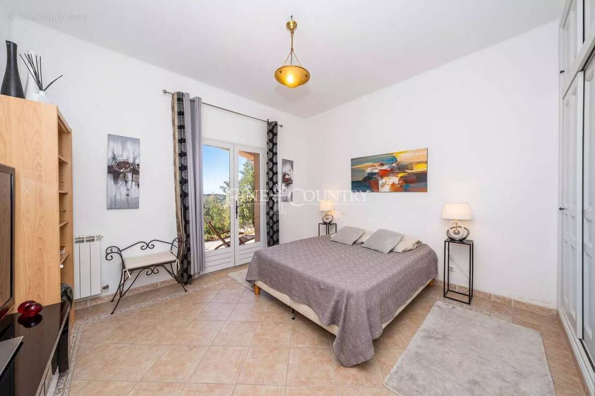 Maison à LES ADRETS-DE-L'ESTEREL