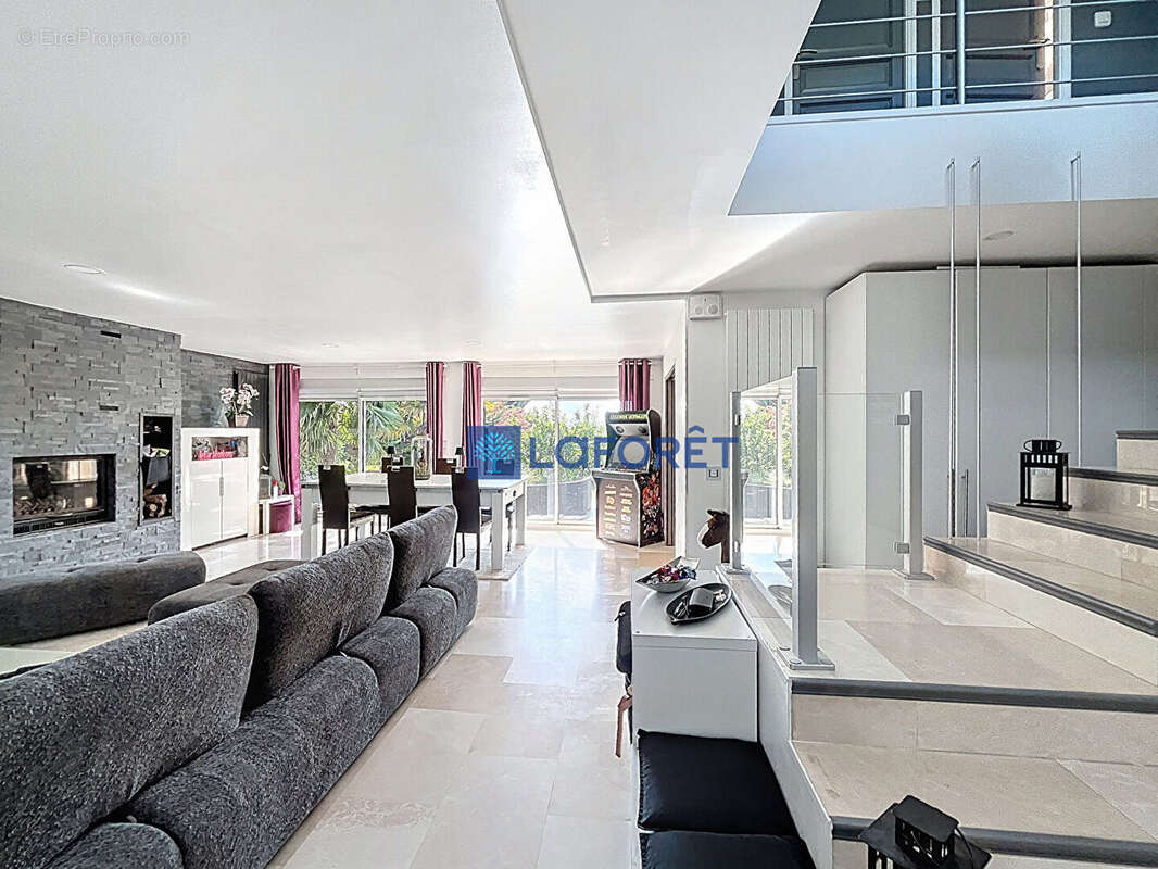 Maison à SAINT-GERMAIN-LES-CORBEIL