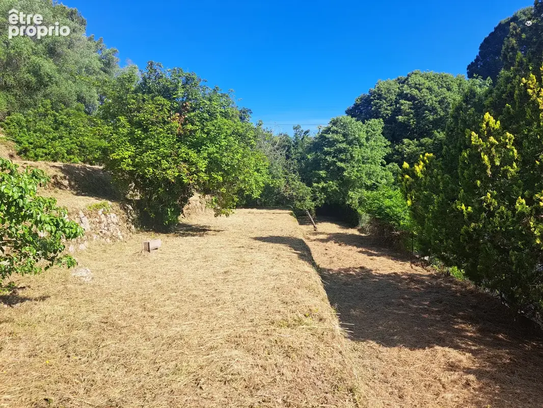 Terrain 1115m2 sur St Jacques - photo 1