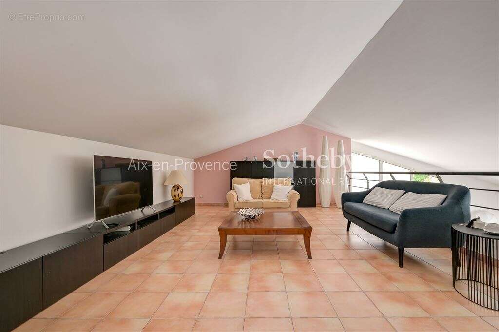 Maison à CABRIES