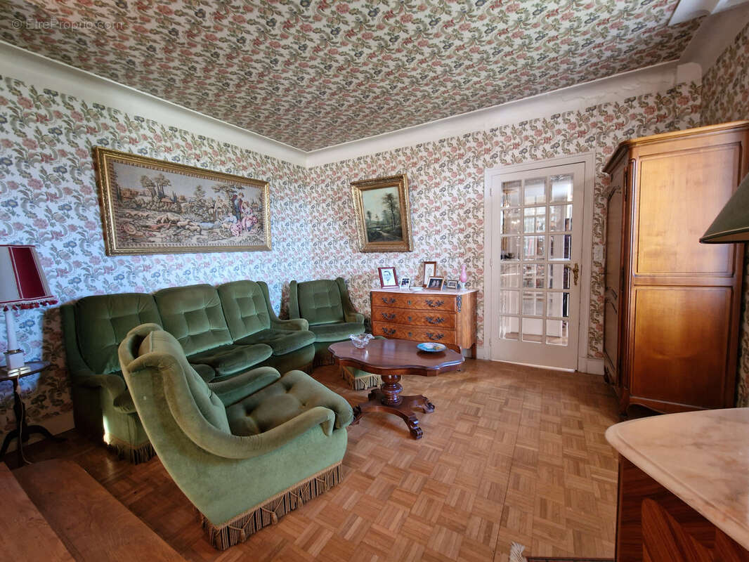Maison à ALLASSAC