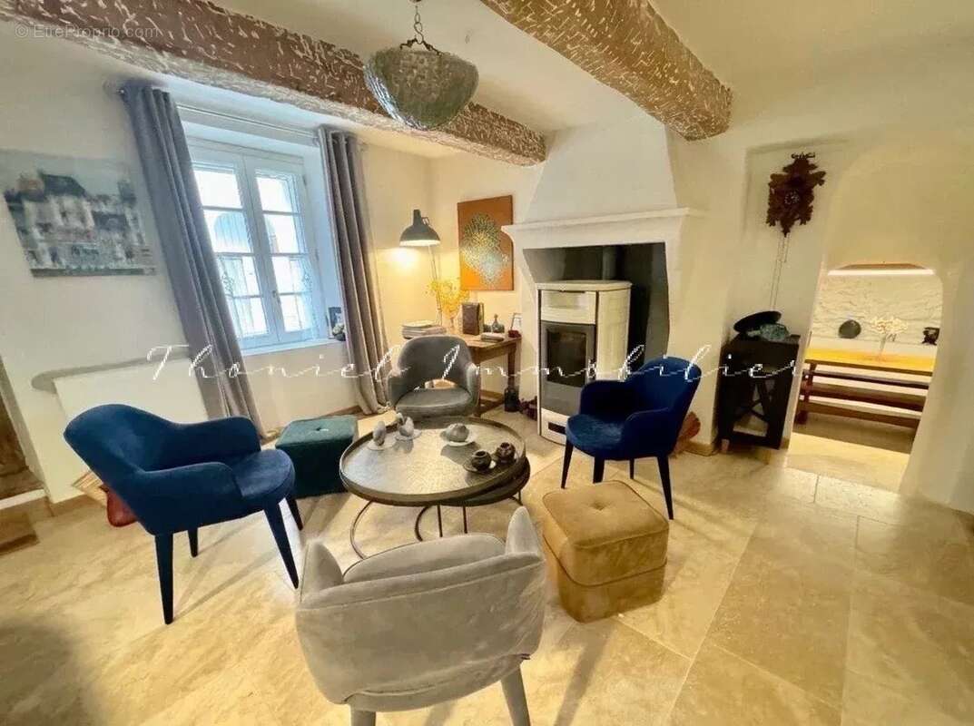 Maison à LA GARDE-FREINET