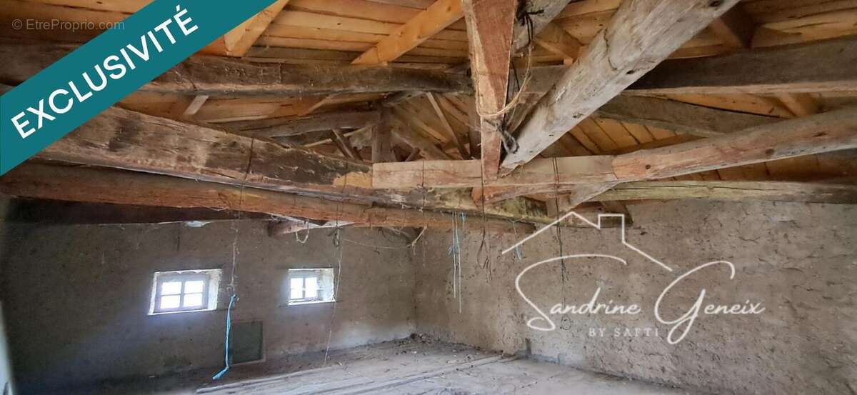 Maison 96 m² à Saint-Jean-Des-Ollieres  - photo 9