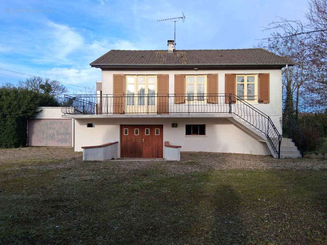 Maison à POILLY-LEZ-GIEN