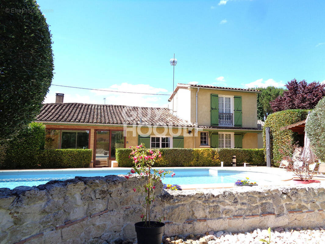 Maison à FOURQUES-SUR-GARONNE