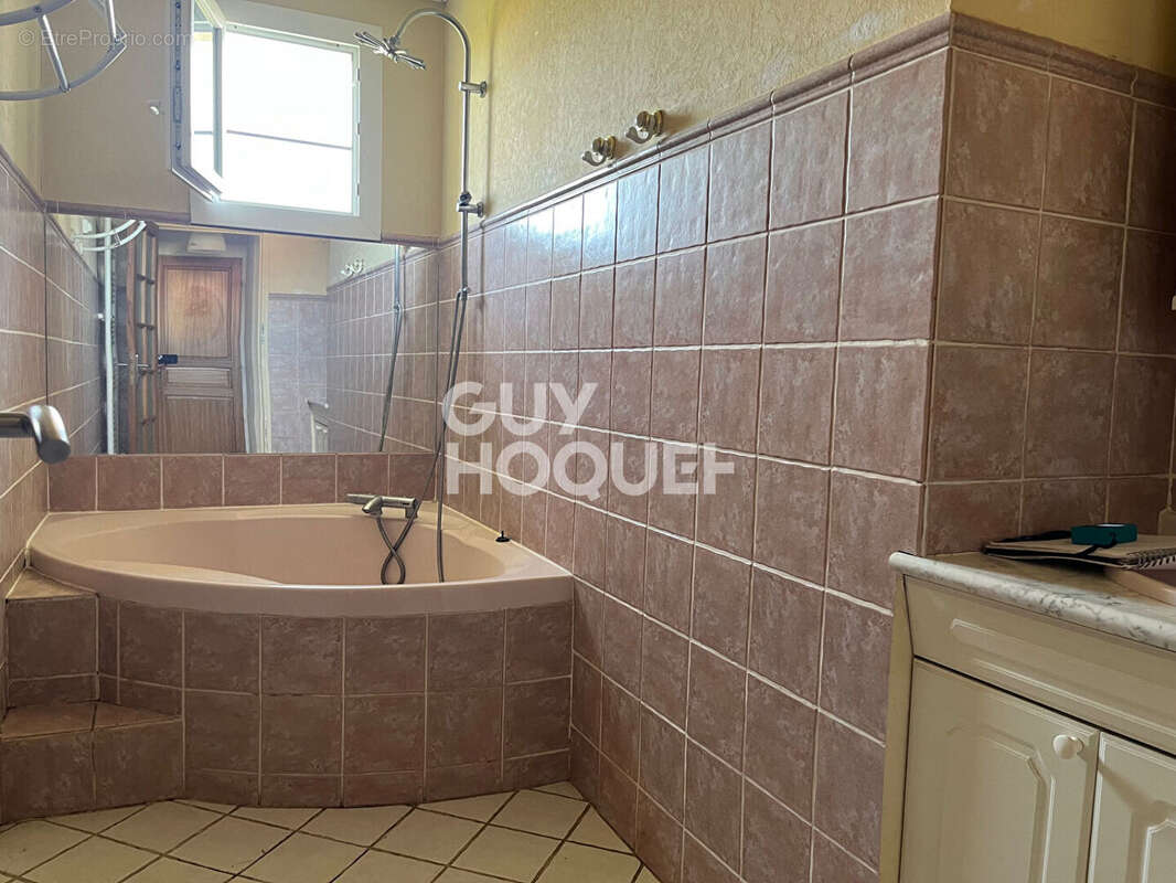 Maison de 4 pièces à vendre à Saint-Pierre-du-Vauvray - Réf. DD1819L - photo 11