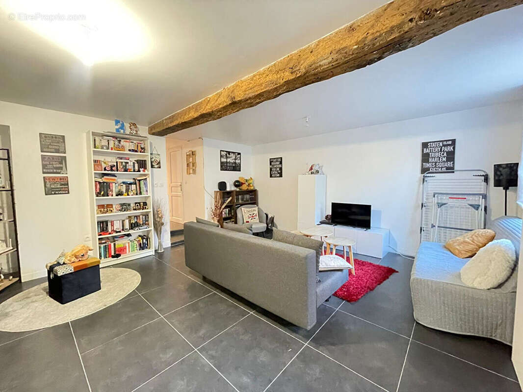 Appartement à VERRIERES-LE-BUISSON