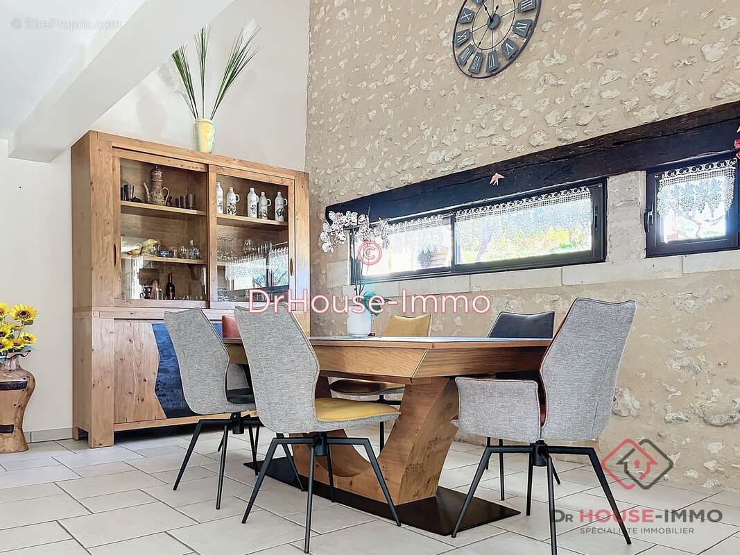 Maison à SAINT-ASTIER