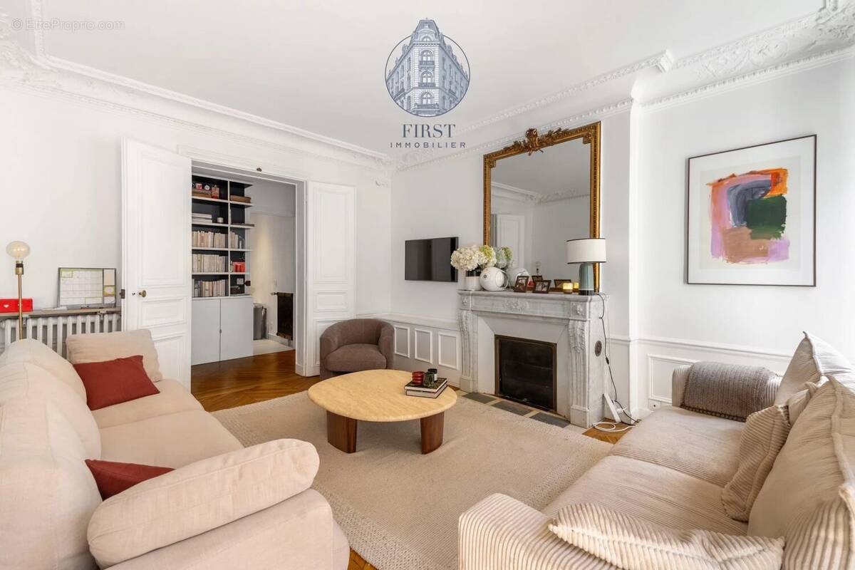 Appartement à PARIS-17E