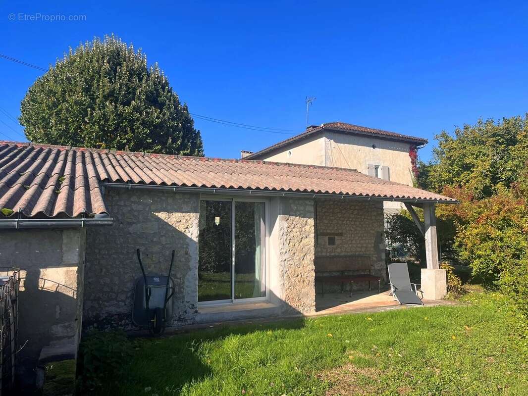 Fabuleuse propriété en pierres avec vues splendides sur la campagne! - photo 16