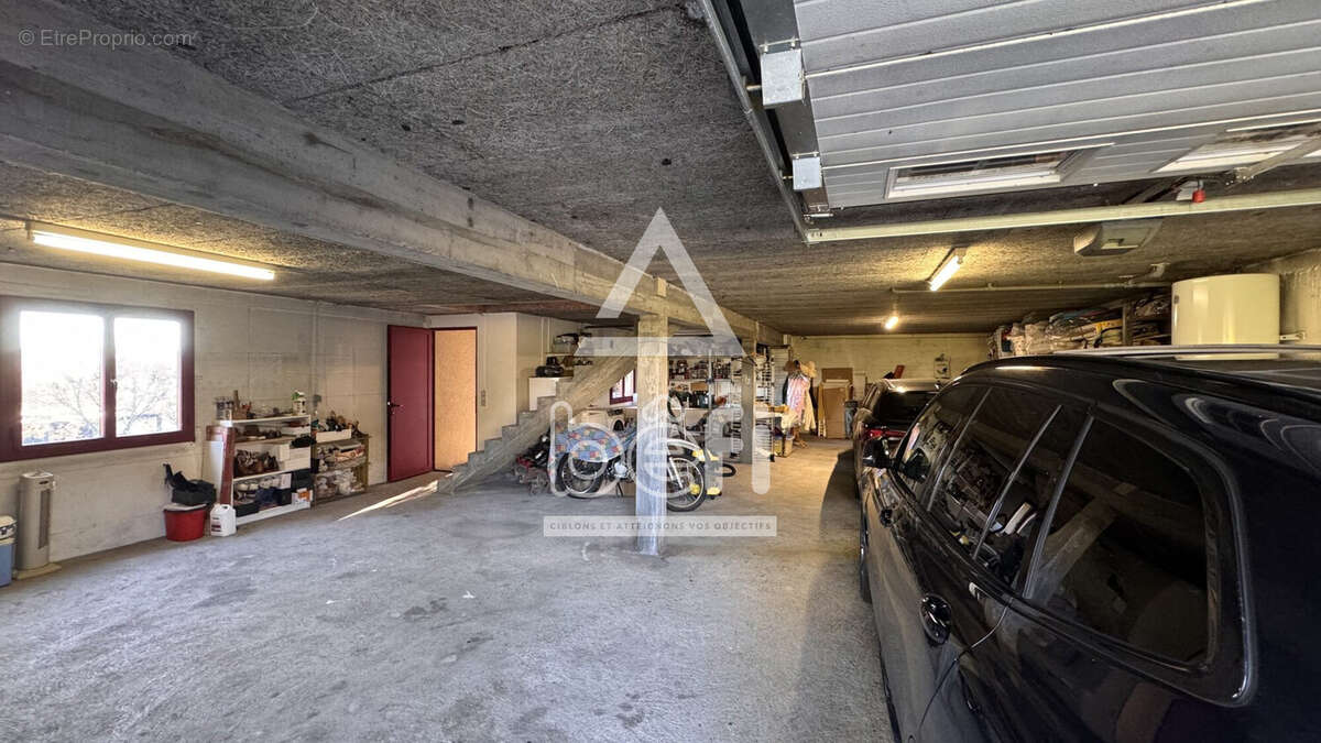 Maison à VEYRE-MONTON