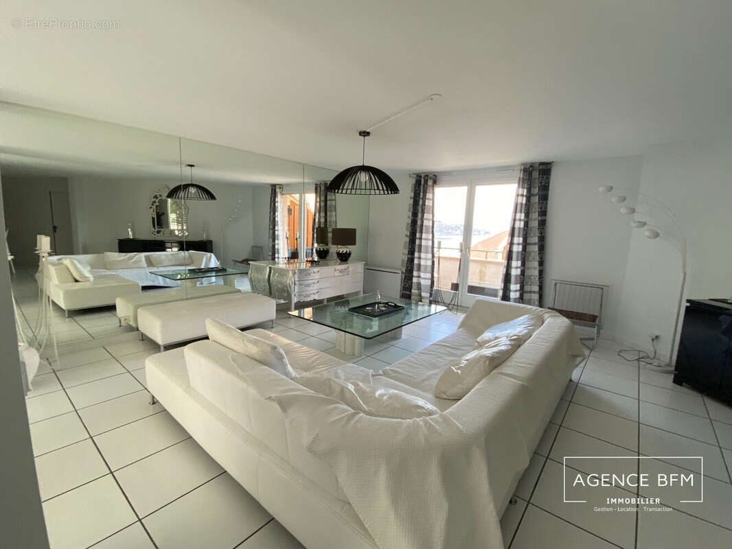Appartement à VEYRIER-DU-LAC