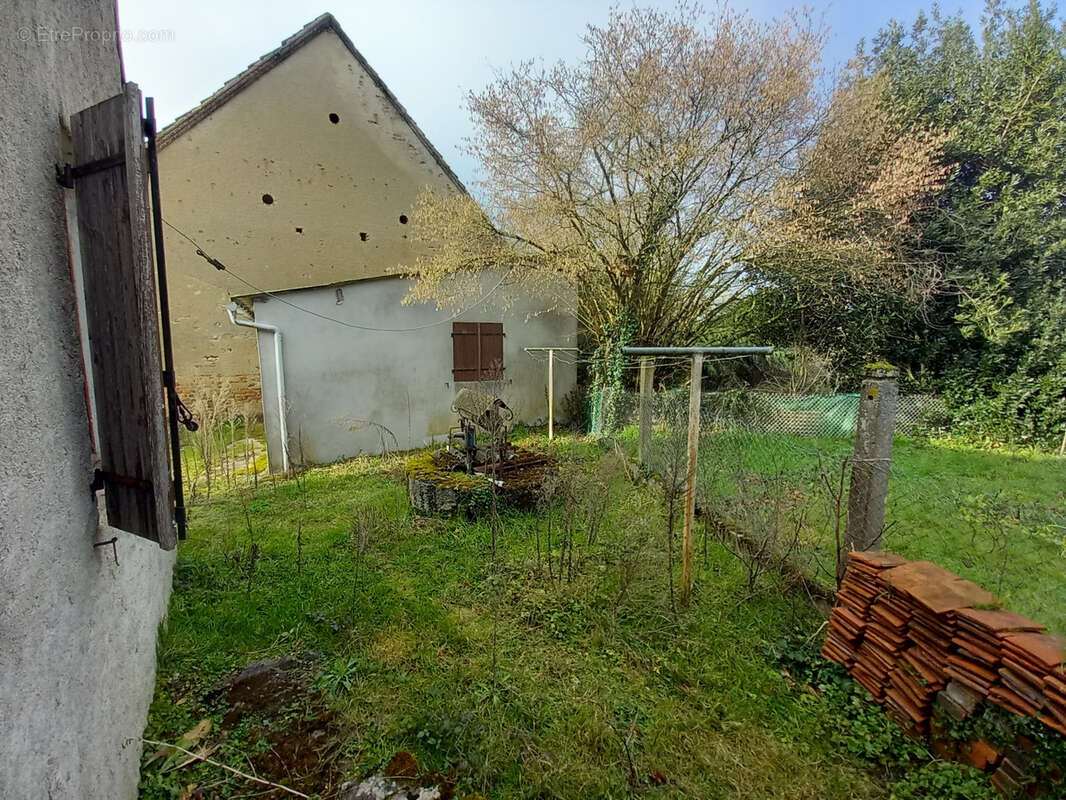 Maison à LA NOCLE-MAULAIX