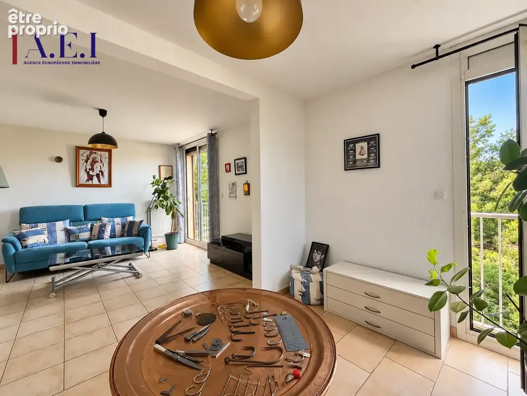 La Seyne sur mer - Limite Six-Fours - Appartement type 4 - photo 2