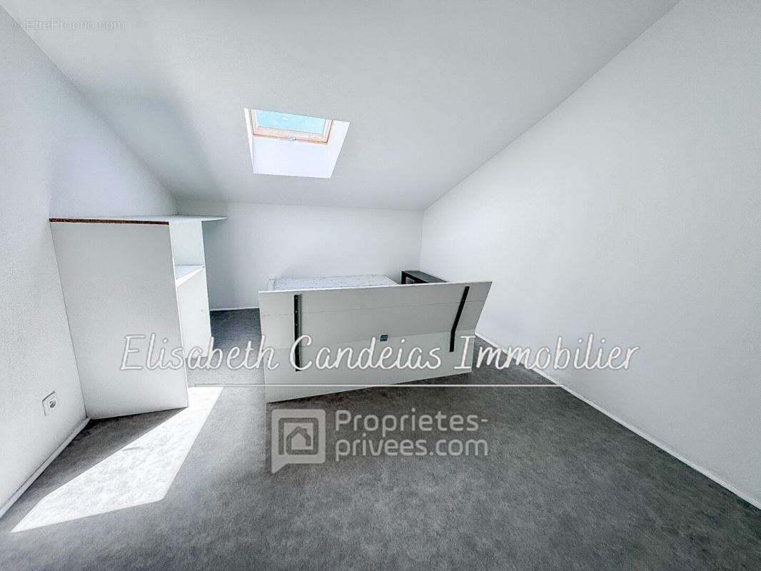 Appartement à CAZERES