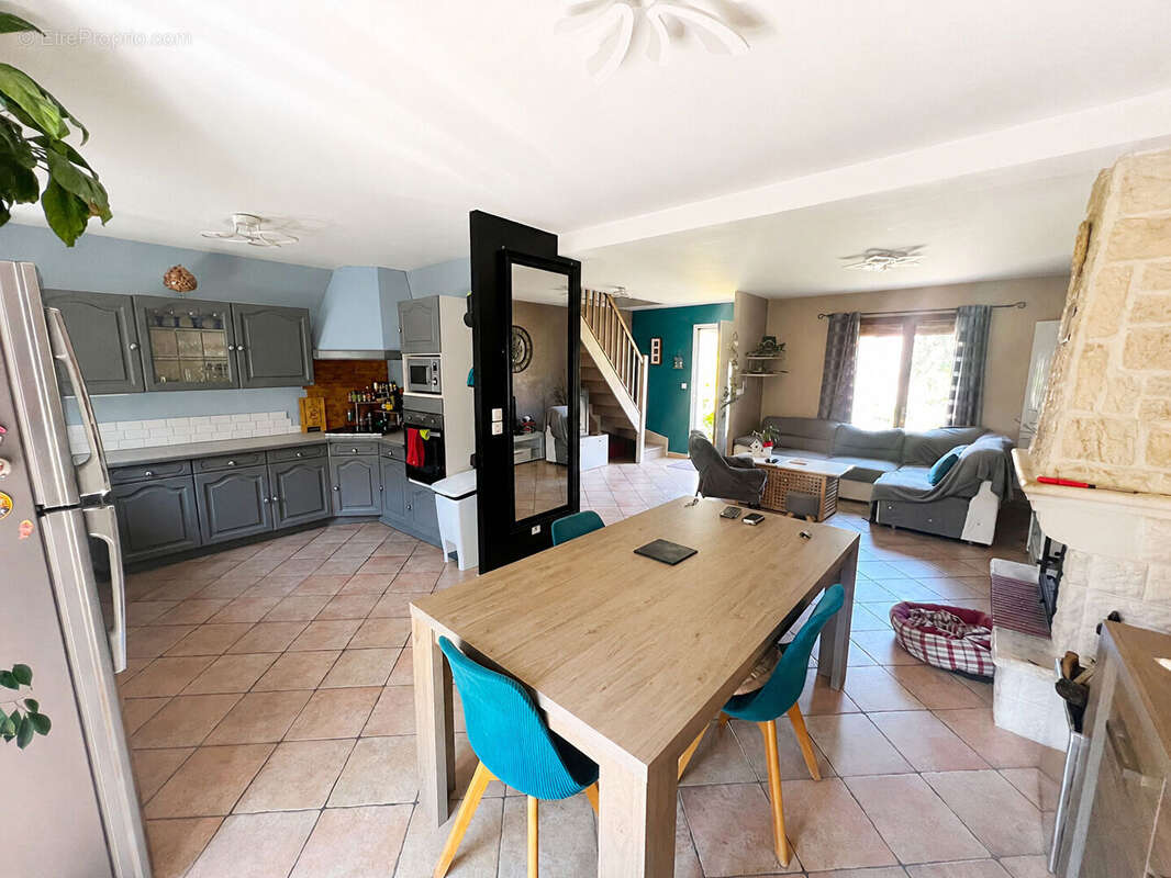 A VENDRE - Maison proche de Chaumont en Vexin - PLAIN PIED DE VIE - 5 chambres - garage - 1000 m² de terrain - photo 3