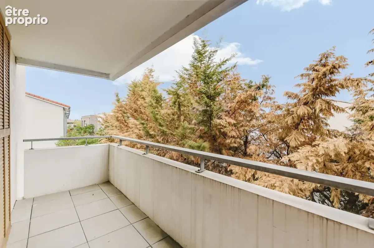 En exclusivité ! Découvrez cet appartement T3 de 54 m2, situé au 1er étage, secteur Lalande. - photo 2