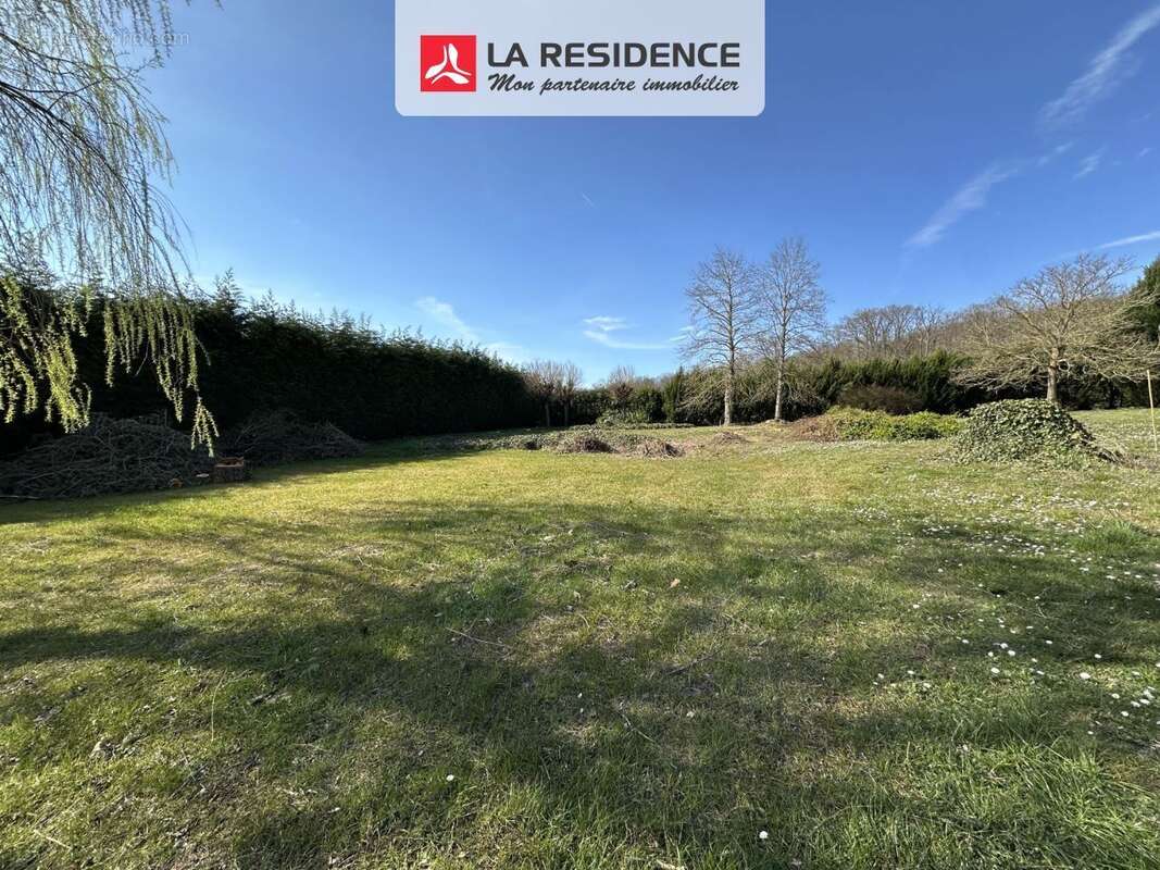 Terrain 1074 m² à Herbeville  - photo 2