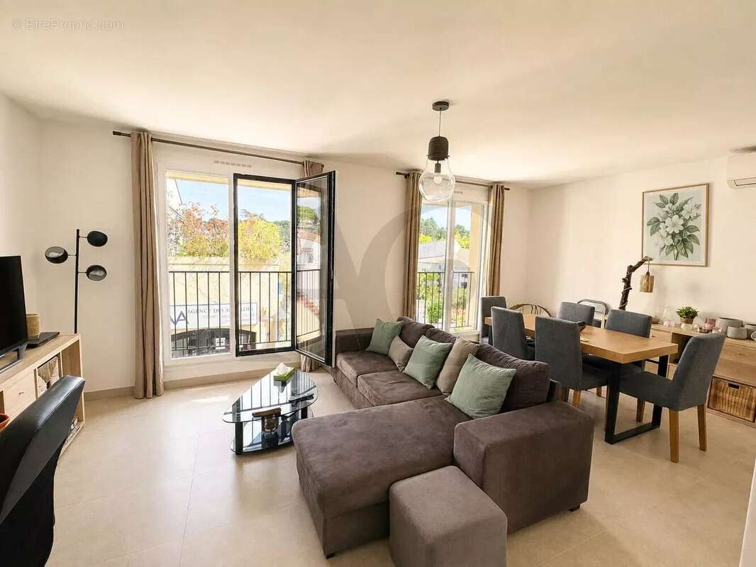 Appartement à VILLENEUVE-LOUBET