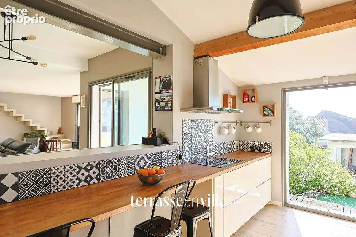 La ciotat - figuerolles - maison familiale - t6 - 204 m2 + t2 40 m2 - piscine - parcelle 1041m2 - vue mer - 1 - photo 15